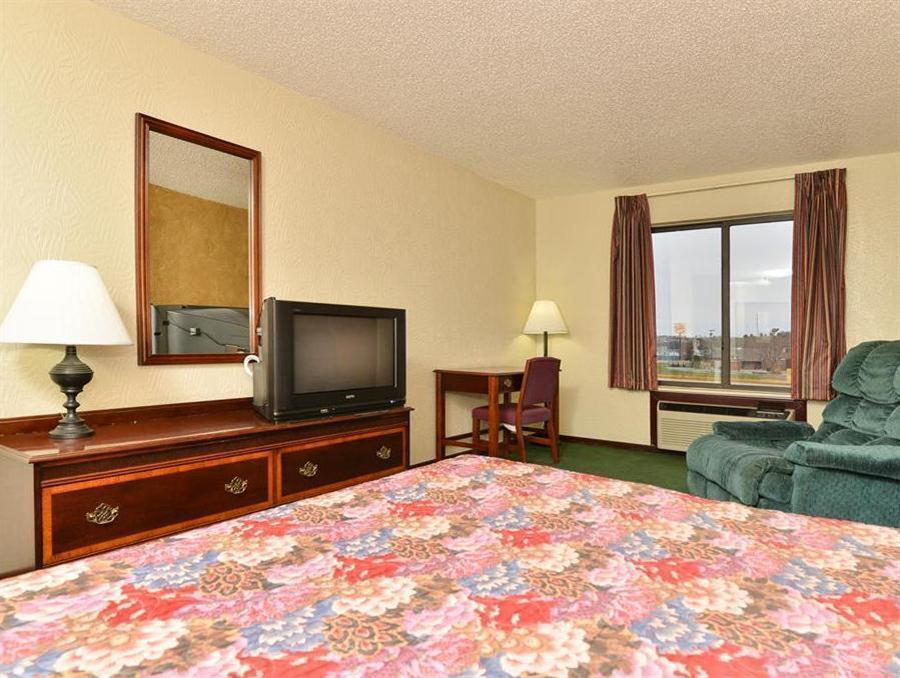 Days Inn By Wyndham Ozark Springfield Esterno foto